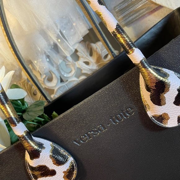 Snow Leopard 11” Tablet Sleeve/Clutch Handbag - Picture 15 of 15